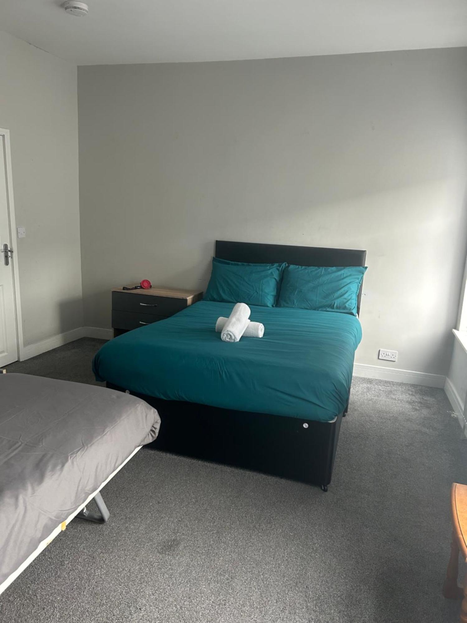 Brunswick Place 1 Bed & Breakfast Stoke-on-Trent Екстериор снимка